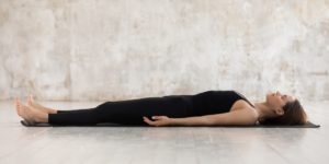 Posizioni Yoga - Respirazione diaframmatica