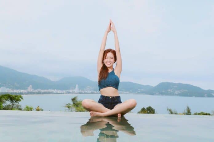Esercizi Yoga Al Lavoro? 5 Esercizi Yoga alla Scrivania