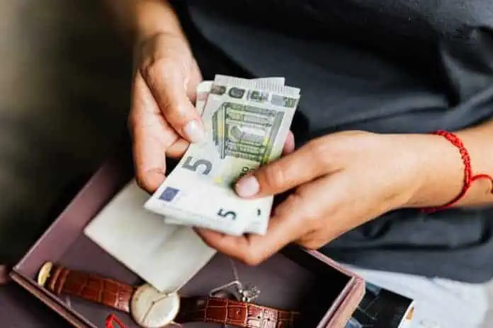 Quello che non ti hanno mai insegnato sul denaro e come trasmetterlo ai tuoi figli