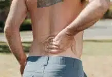 Soffri Di Mal Di Schiena? Ecco 3 Semplici Posizioni Yoga + 1 Video Speciale per Alleviarlo e Rilassare Subito la Muscolatura