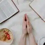 Come Creare il Tuo Angolo Per la Meditazione