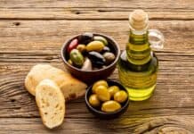Olio di oliva: scopri i segreti di un alleato naturale per salute e benessere Olio di oliva: scopri i segreti di un alleato naturale per salute e benessere